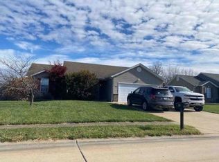 820 Warrior Rdg #C, Warrenton, MO 63383