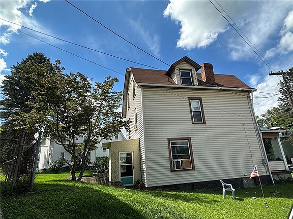 3rd image of 721 W Penn St