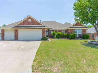 11052 Sheffield St, Midwest City, OK 73130
