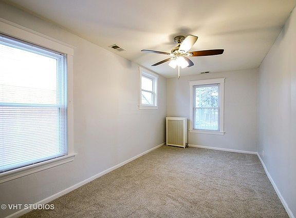 5th image of 4438 N Moody Ave