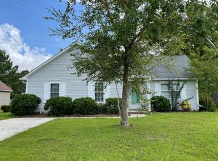 810 Gordon Woods Rd, Wilmington, NC 28411