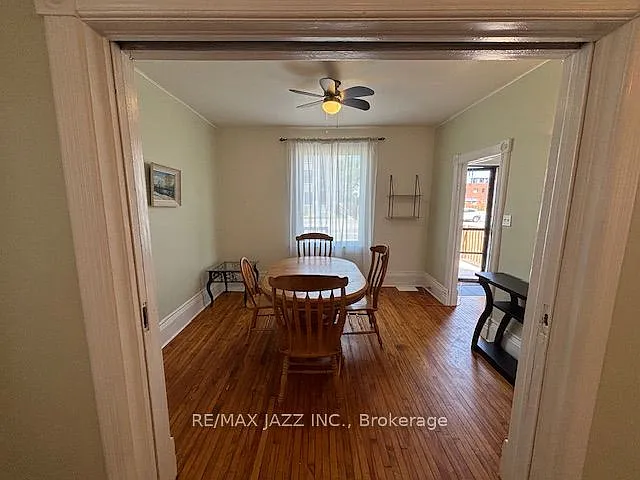 177 Athol St E — Photo 8