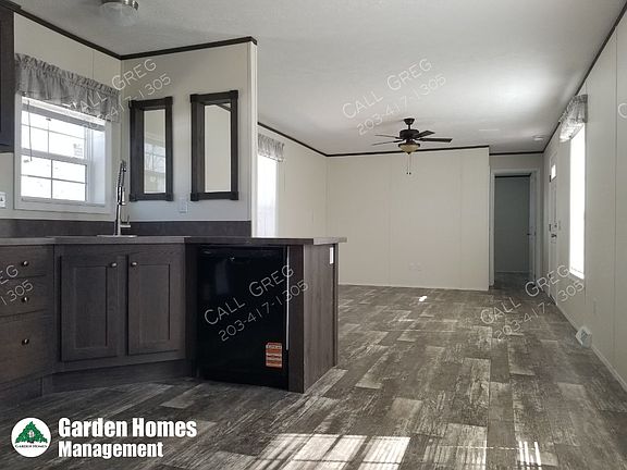 3rd image of 34 Twin Oaks Ln