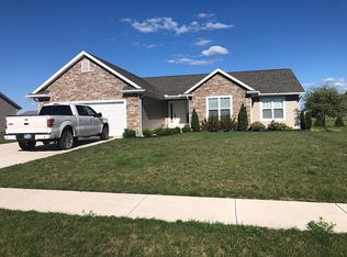 1359 Meadow Ridge Dr, Van Buren, OH 45889