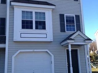 41 Roosevelt Ave, Dracut, MA 01826