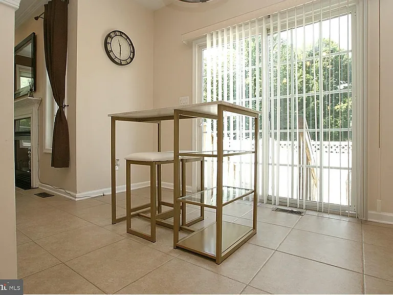 33 Farmington Ct — Photo 11