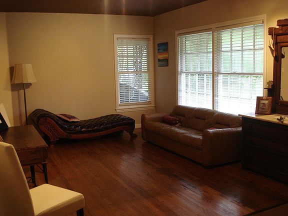 2nd image of 2873 S Sherwood Dr