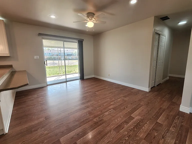 3560 S 2200 W — Photo 9