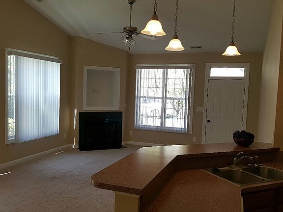 3rd image of 523B Village Green Dr