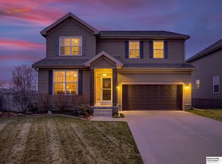 8705 S 167th St, Omaha, NE 68136