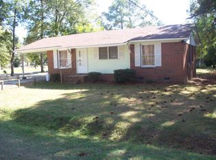 614 Sunset Dr, Tifton, GA 31794