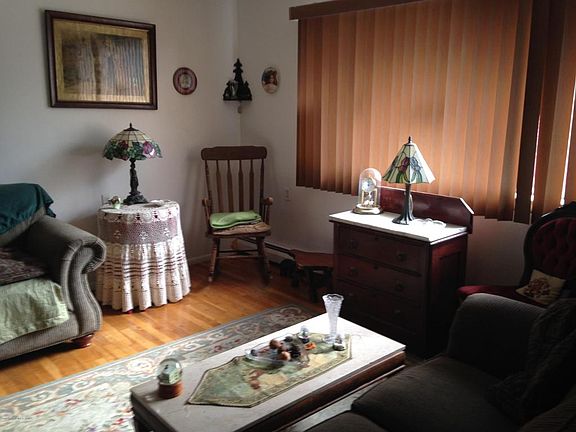 2nd image of 22 Mount Ararat Ln