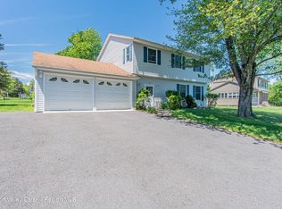22 Lainey Ln, Kingston, NY 12401