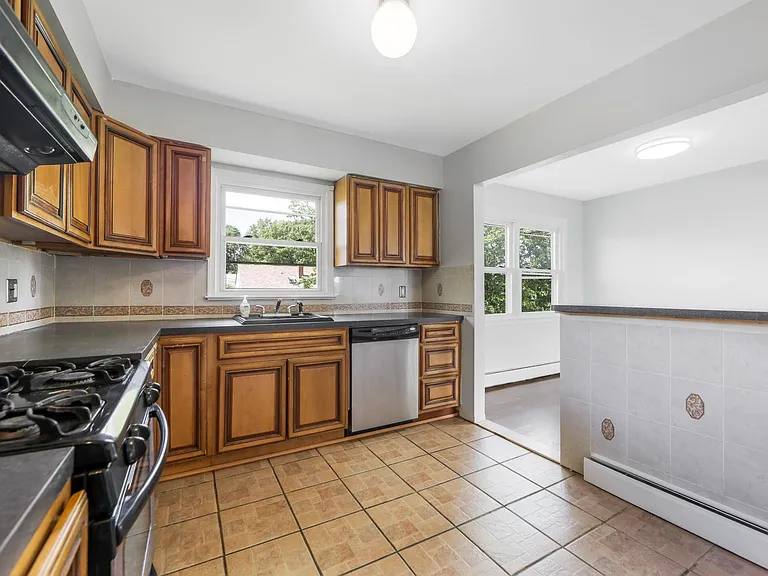 24 Van Vliet Ct #2 — Photo 20