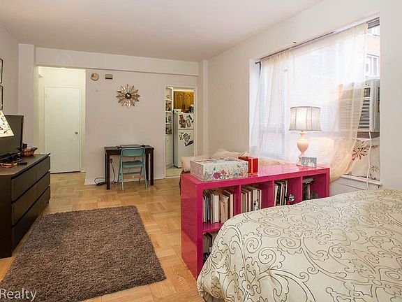 3rd image of 814 Carroll St #1H