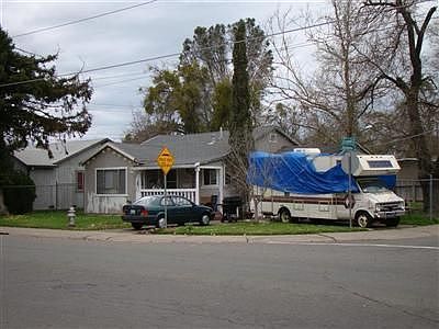 2nd image of 1743 Grand Ave