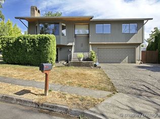 2520 SW 23rd St, Gresham, OR 97080