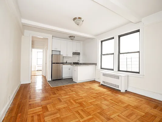 Rented by City Connections Realty | media 6