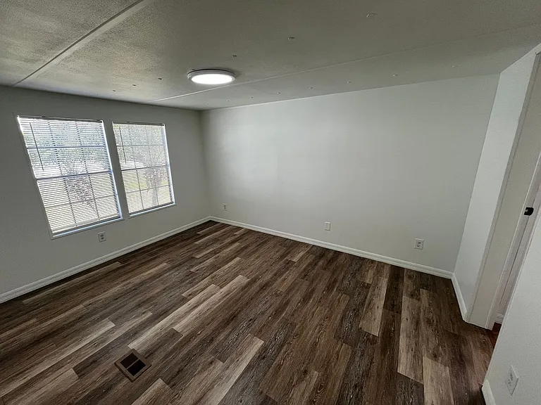 7004A Mills Rd — Photo 10
