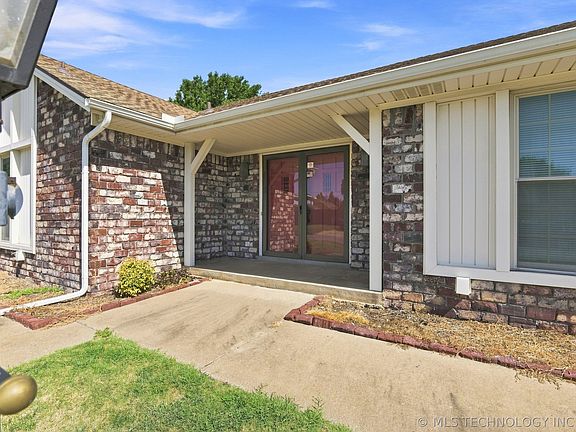 4th image of 10009 E 40th St
