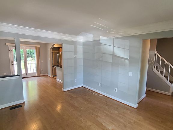 3rd image of 3287 Tayloe Ct