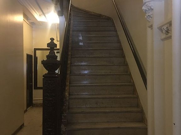2nd image of 11 E 80th St APT 4B