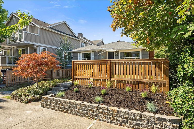 2nd image of 6325 42nd Avenue SW