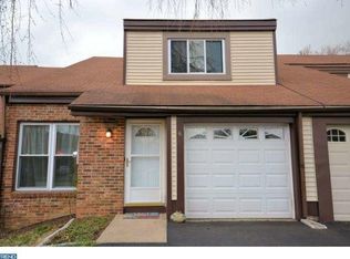6 Log Pond Dr, Horsham, PA 19044