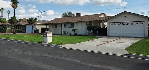 1640 E Thackery St Photo 1