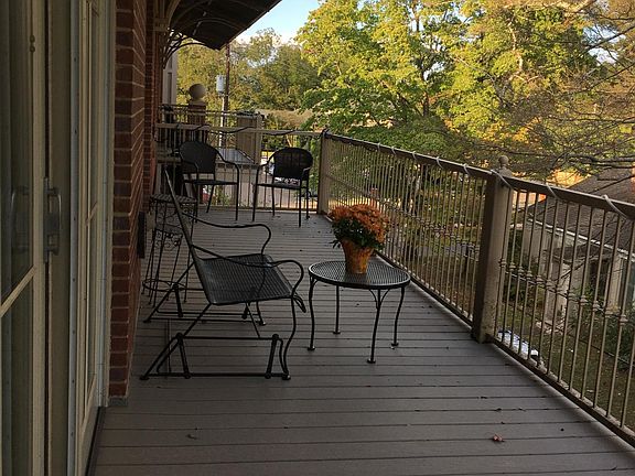 4th image of 1200 Jefferson Ave #303