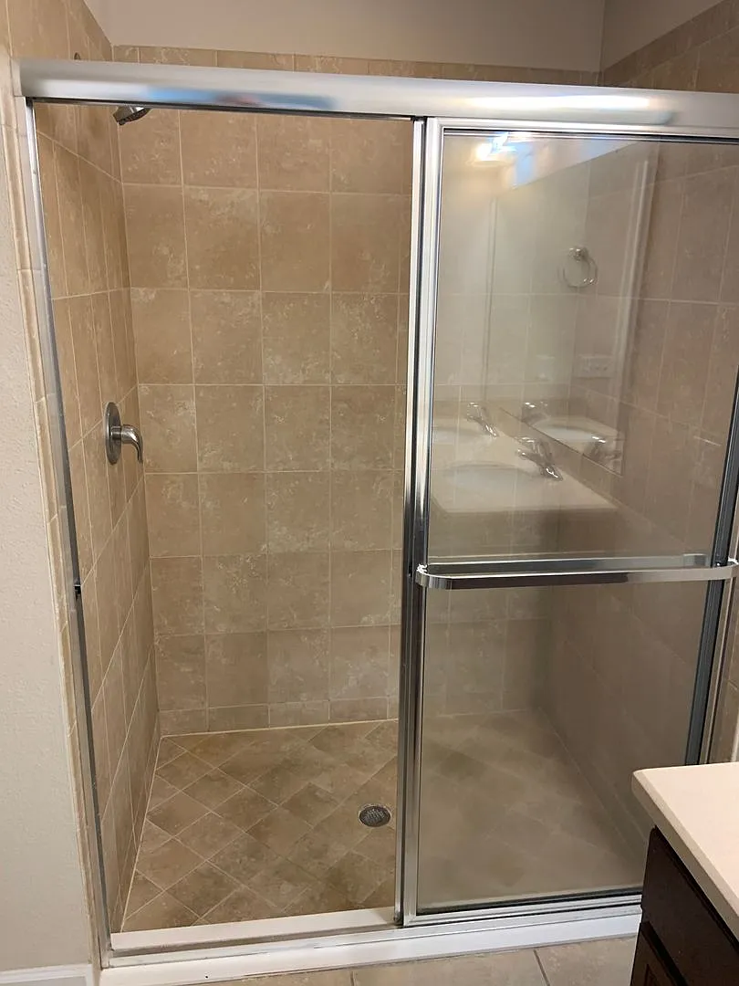 Azalea Ridge 3BR/2BA Available Now — Photo 1