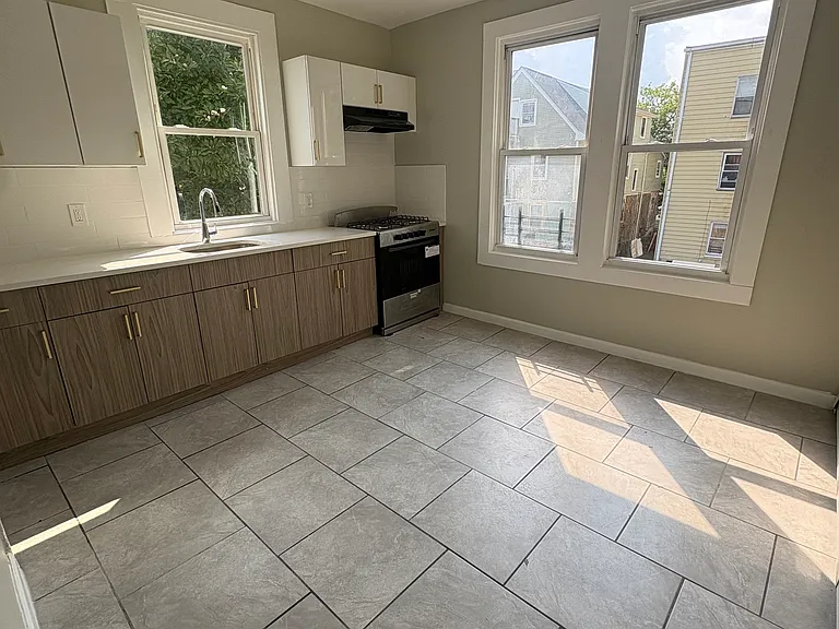 29 N Munn Ave #2 — Photo 1