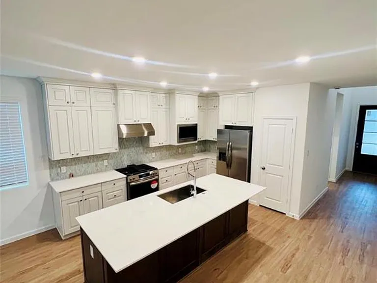 27007 Aurora Garden Ln — Photo 2