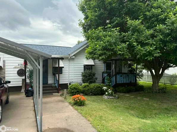 2104 Melvin Ave, Burlington, IA 52601