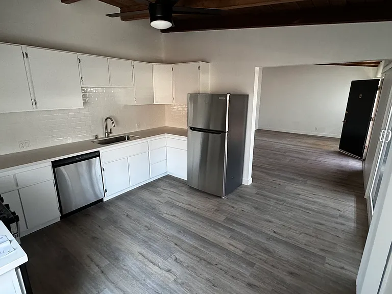 11611 Darlington Ave #13 — Photo 7
