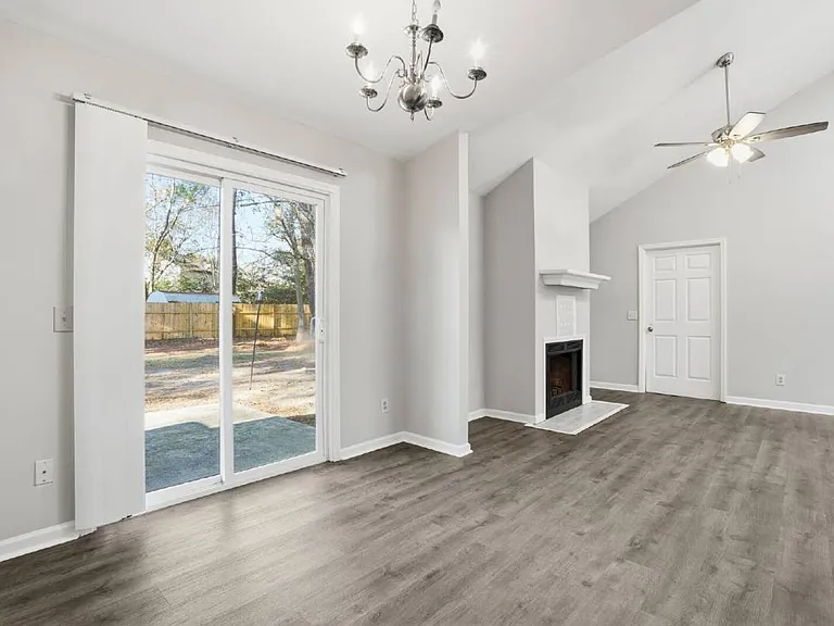 8232 Pleasant Ridge Dr — Photo 5