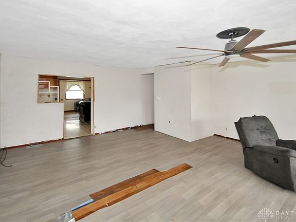 3rd image of 324 Anderson Ave