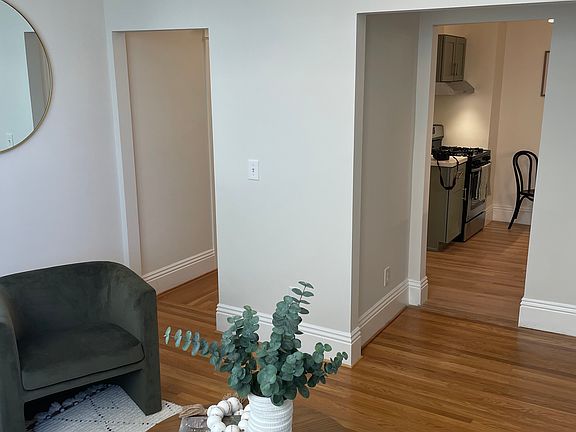 5th image of 1650 Jones St APT 5