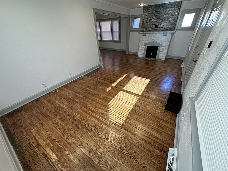 5414 Brooklyn Ave — Photo 8
