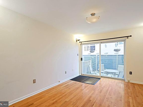 5th image of 830 Kater St