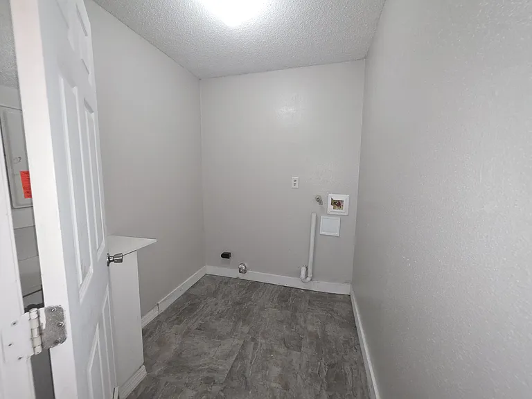 843 Grove Ave — Photo 27