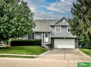 20103 Cleveland St, Elkhorn, NE 68022