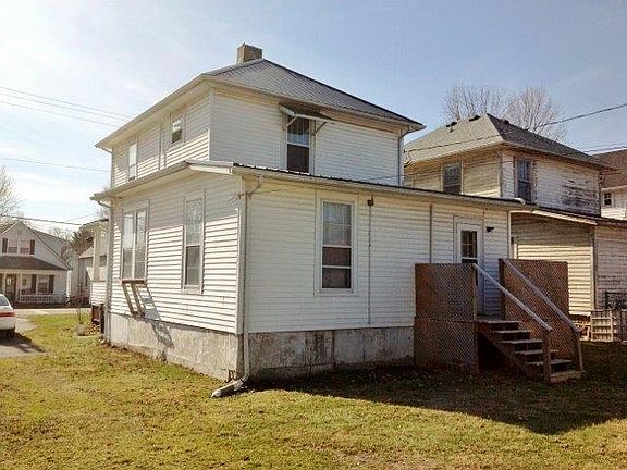 3rd image of 238 W South St