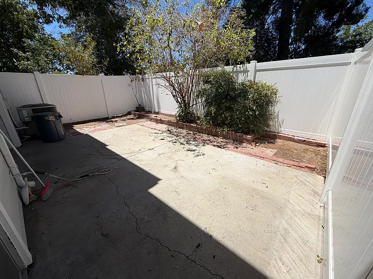 18241 Andrea Cir N #2 — Photo 28