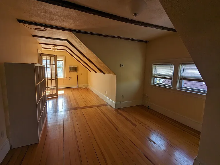 117 Elmgrove Ave #3 — Photo 2