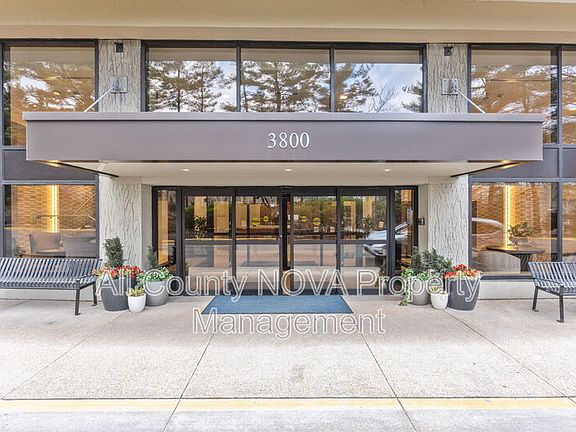 5th image of 3800 Powell Ln APT 1216