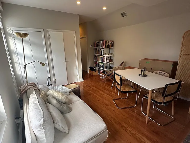407 Cypress St #2F — Photo 8