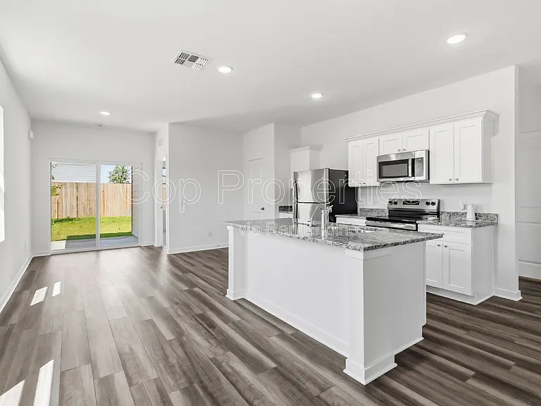 10219 Pine River Dr — Photo 12