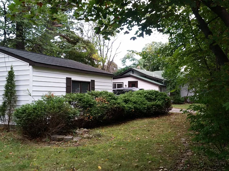 1120 Washtenaw Ave — Photo 29