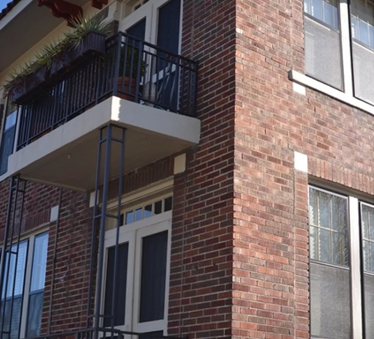 Madison Place Apartments — Photo 3